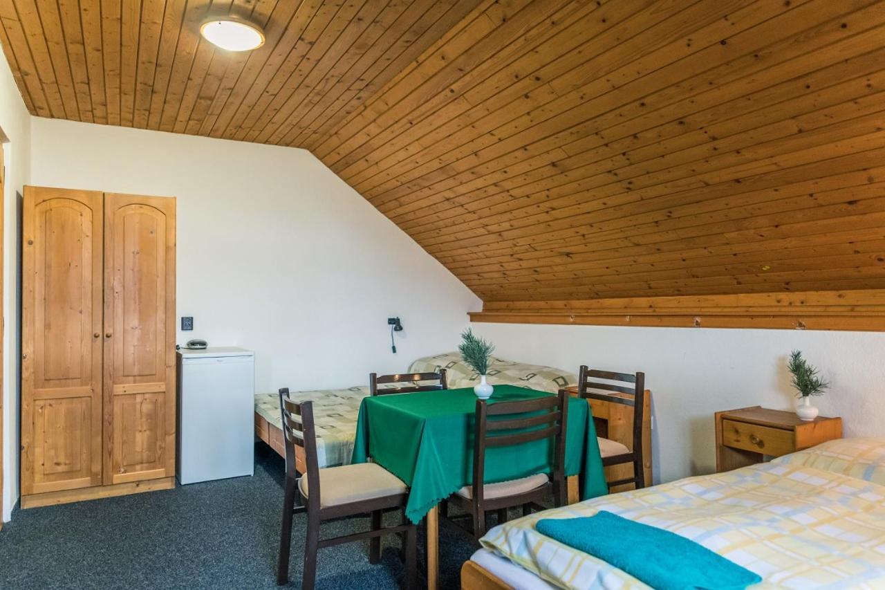 Penzion Familia Antol Liptovsky Mikulas Bagian luar foto